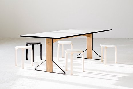 Artek Kaari eettafel klein - HPL zwart, hoogglans - Eiken, zwart - klein
