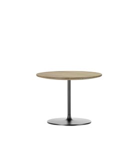 Vitra Occasional Low tafel - Hoogte 35 cm - Amerikaans notenhout massief, geolied