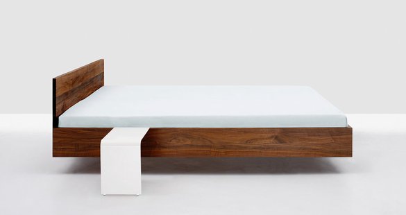 Zeitraum Simple Hi bed - amerikaans noutenhout - Hoogte hoofdbord 79 cm - 200 x 200 cm