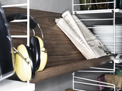 String Furniture Tijdschriftenrek hout - 58 x 30 cm - Notenhout