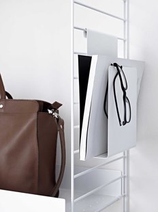 String Furniture Tijdschriftenhouder - zwart