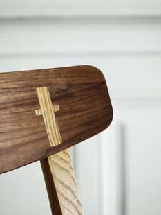 Carl Hansen & Søn CH23 stoel - Vlecht zwart - walnoot gelakt