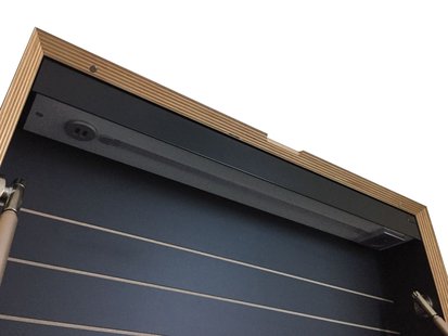 Müller Möbelwerkstätten Secretaire Flatmate - HPL zwart met berkenmultiplex rand - Led-techniek met stekkerdoos en USB-doos