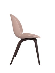 Gubi Beetle Dining stoel - Walnoot - sweet pink