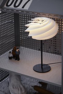 Le Klint Swirl tafellamp