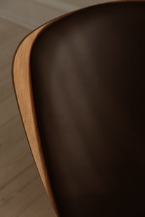 UMAGE The Reader fauteuil - eiken - Leder Hope brown