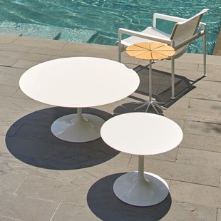 Knoll International Saarinen Outdoor Bijzettafel - rond - wit