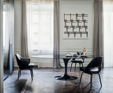 Knoll International Saarinen eettafel - ovaal - ovaal 244 x 137 cm - Brown Emperador Marmer - satijn/mat - wit