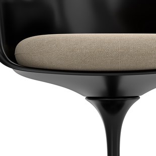 Knoll International Saarinen Tulip Armleunstoel - Hallingdal 65 (220) - ivory beige - zwart