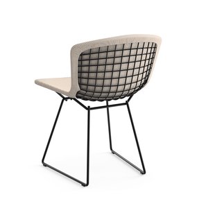 Knoll International Bertoia Side Stoel - gestoffeerd - Cato - crèmewit - Rilsan-coating zwart