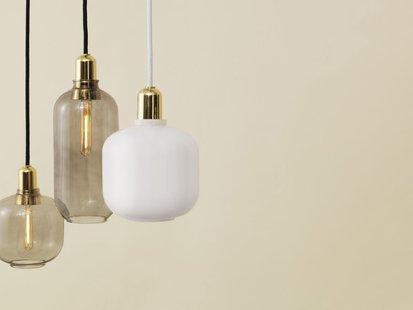 Normann Copenhagen Amp brass Hanglamp klein - rook/messing