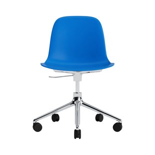 Normann Copenhagen Form Draaistoel met wielen - aluminium - NormannCopenhagenFormBrightBlue