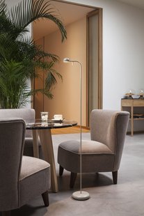 Vibia PIN Vloerlamp - crème mat - tweevlammig rechts