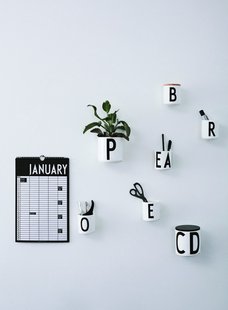 DESIGN LETTERS Personal beker porselein  - E - wit