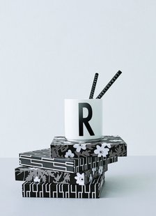 DESIGN LETTERS Personal beker porselein  - wit - R