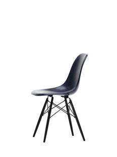 Vitra Eames Fiberglass Side Chair DSW - esdoorn zwart - Navy Blue