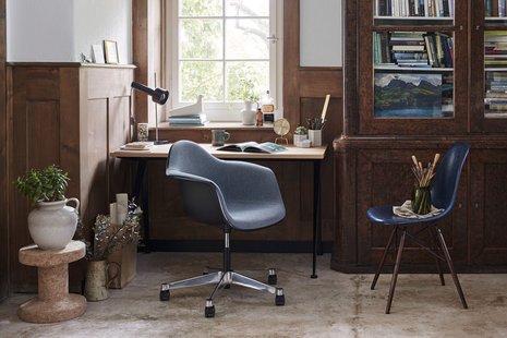 Vitra Eames Fiberglass Side Chair DSW - honingkleurig essenhout - Ochre Light