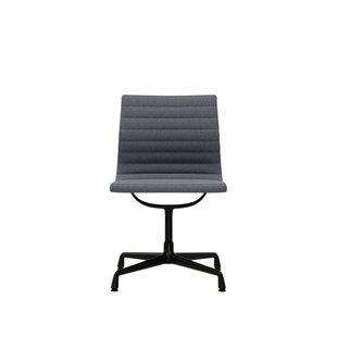 Vitra Aluminium Chair EA 101 - Hopsak - ijsblauw/moorbruin - diepzwart