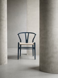 Carl Hansen & Søn CH24 Y Wishbone stoel Soft Edition van Ilse Crawford - north sea