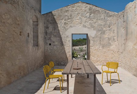 Emu Mom stoel - currygeel