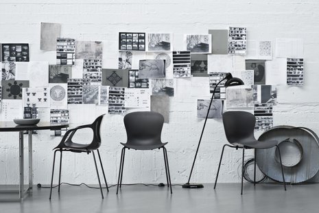 Fritz Hansen Kaiser Idell 6556-F Vloerlamp - zwart