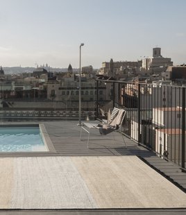 Nanimarquina Tres Outdoor zwarte strepen - 200 x 300 cm