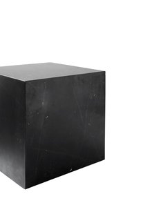 Audo Plinth Tafel - zwart marmer - kubusvornig