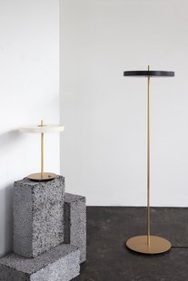 UMAGE Asteria Tafellamp - zwart