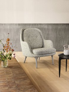 Fritz Hansen Fri Loungefauteuil - atom white - geborsteld aluminium