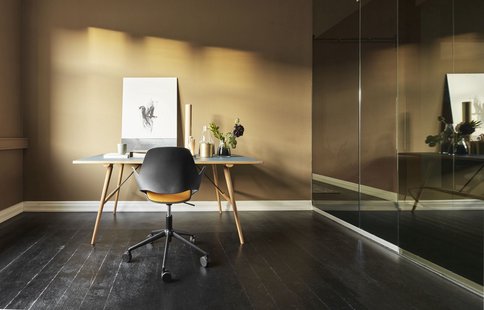 HOUE Falk Stoel Stervormig frame met wielen - donkergeel