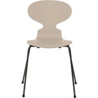 Fritz Hansen Ant Stoel - gelakt - light beige - grafiet