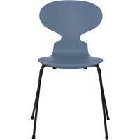 Fritz Hansen Ant Stoel - gelakt - dusk blue - zwart