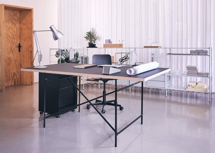 Richard Lampert Tafel Eiermann 1 - Linoleum nero 4023/eiken rand - 110 x 66 cm - zwart - middelste stut - 160 x 80 cm