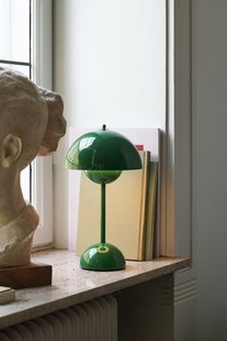 &Tradition Oplaadbare tafellamp Flowerpot VP9 - signal green