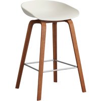 HAY About a Stool AAS 32 - voetbank roestvrij staal - Zithoogte 65 cm - kunststofglijders - melange cream 2.0 - notenhout gelakt (op waterbasis)