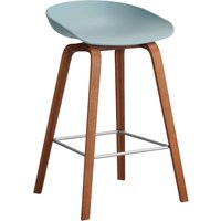 HAY About a Stool AAS 32 - voetbank roestvrij staal - Zithoogte 65 cm - kunststofglijders - dusty blue 2.0 - notenhout gelakt (op waterbasis)