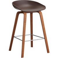 HAY About a Stool AAS 32 - voetbank roestvrij staal - Zithoogte 65 cm - viltglijders - raisin 2.0 - notenhout gelakt (op waterbasis)