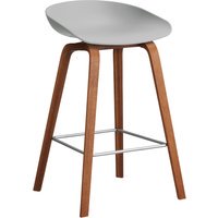 HAY About a Stool AAS 32 - concrete grey 2.0 - notenhout gelakt (op waterbasis) - voetbank roestvrij staal - Zithoogte 65 cm - viltglijders