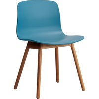 HAY About a Chair AAC 12 - azure blue 2.0 - notenhout gelakt (op waterbasis) - Standaard glijders kunststof