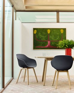 HAY About A Chair AAC 222 - black 2.0 - Eiken gelakt (op waterbasis) - viltglijders