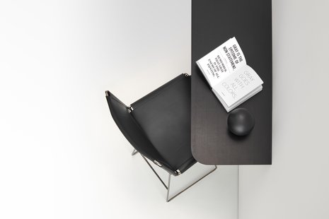 MDF Italia Mamba Light Wandplank - essenhout zwart - rechts