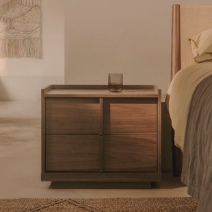 Kave Home Nachtkastje 'Onix' Notenfineer, Met 2 laden