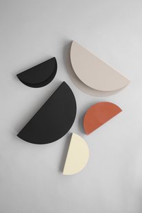 Moebe Half Moon Shelf - groot - Black