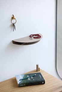 Moebe Half Moon Shelf - Warm Grey - klein