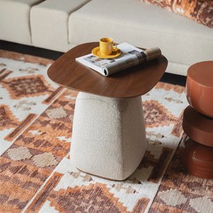 Dutchbone Bijzettafel 'Shelly' Gemêleerde stof en walnootlook, 48 x 48cm, kleur Off White