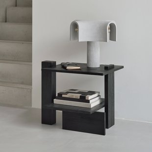 Ethnicraft Bijzettafel 'Abstract' Gevernist Teakhout, 56 x 52cm, kleur Zwart