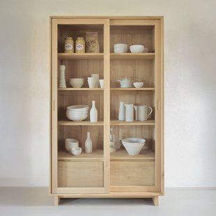 Ethnicraft Vitrinekast 'Wave' Geolied Eikenhout, 183 x 110cm