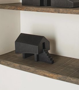 Ethnicraft Ornament 'Stilt House' Mahoniehout, kleur Zwart
