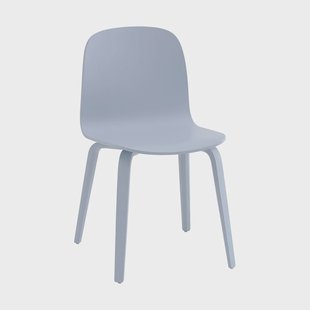 Muuto Visu Chair stoel houten onderstel Light blue