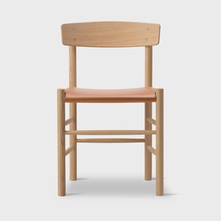 Fredericia Furniture J39 stoel Lichtgeoliede eik-leer Omni 307 Cognac